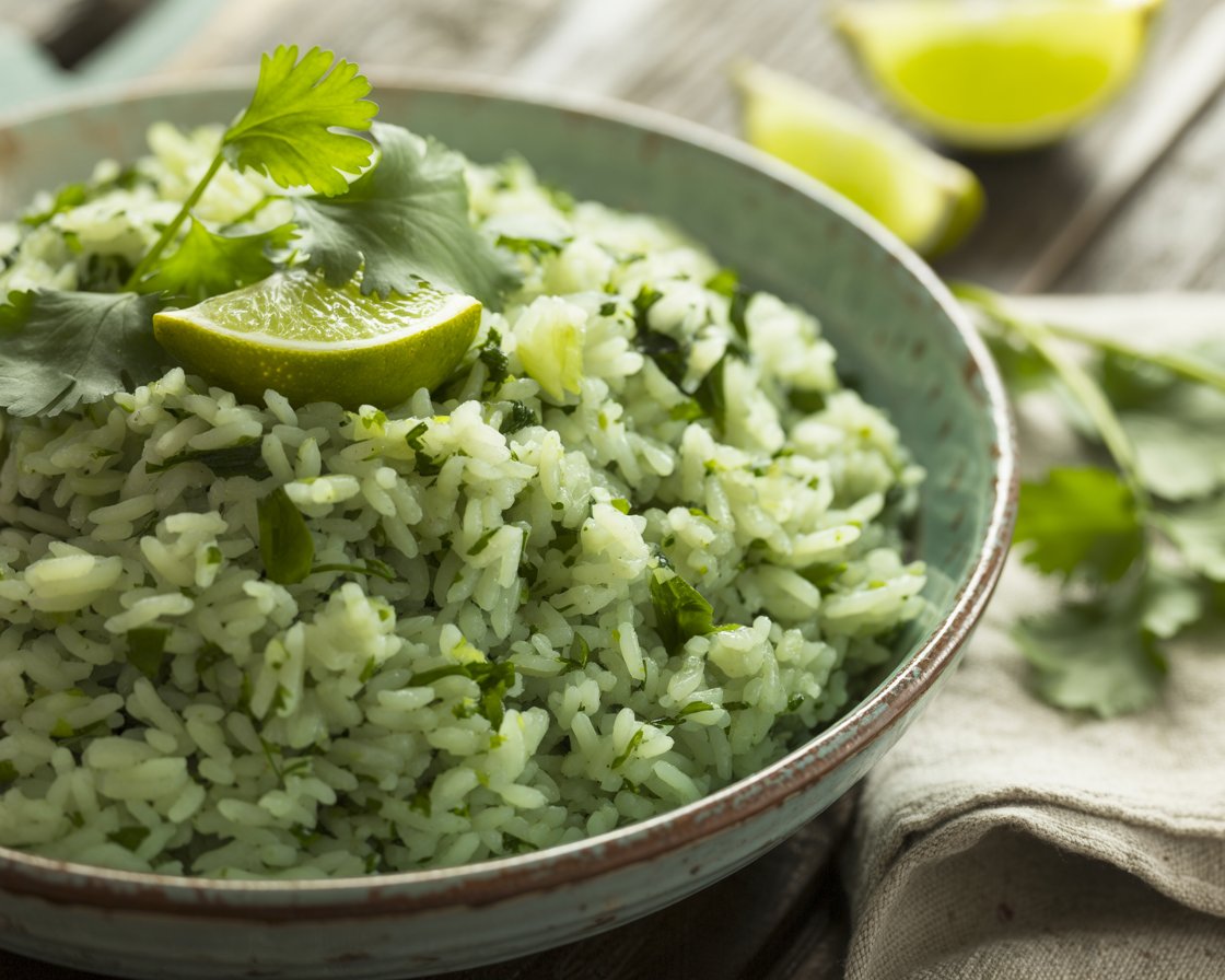 Step-by-step process of cooking easy green rice at home.